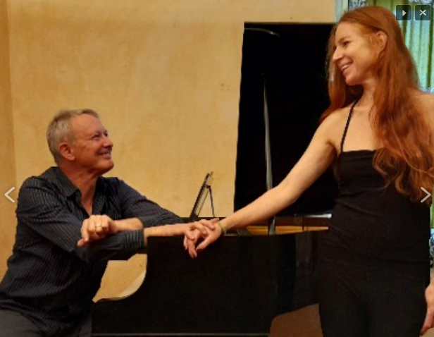 Kunst im Flow Ein Liederabend Delia Kassi (Sopran) und Eric Schneider (Klavier)